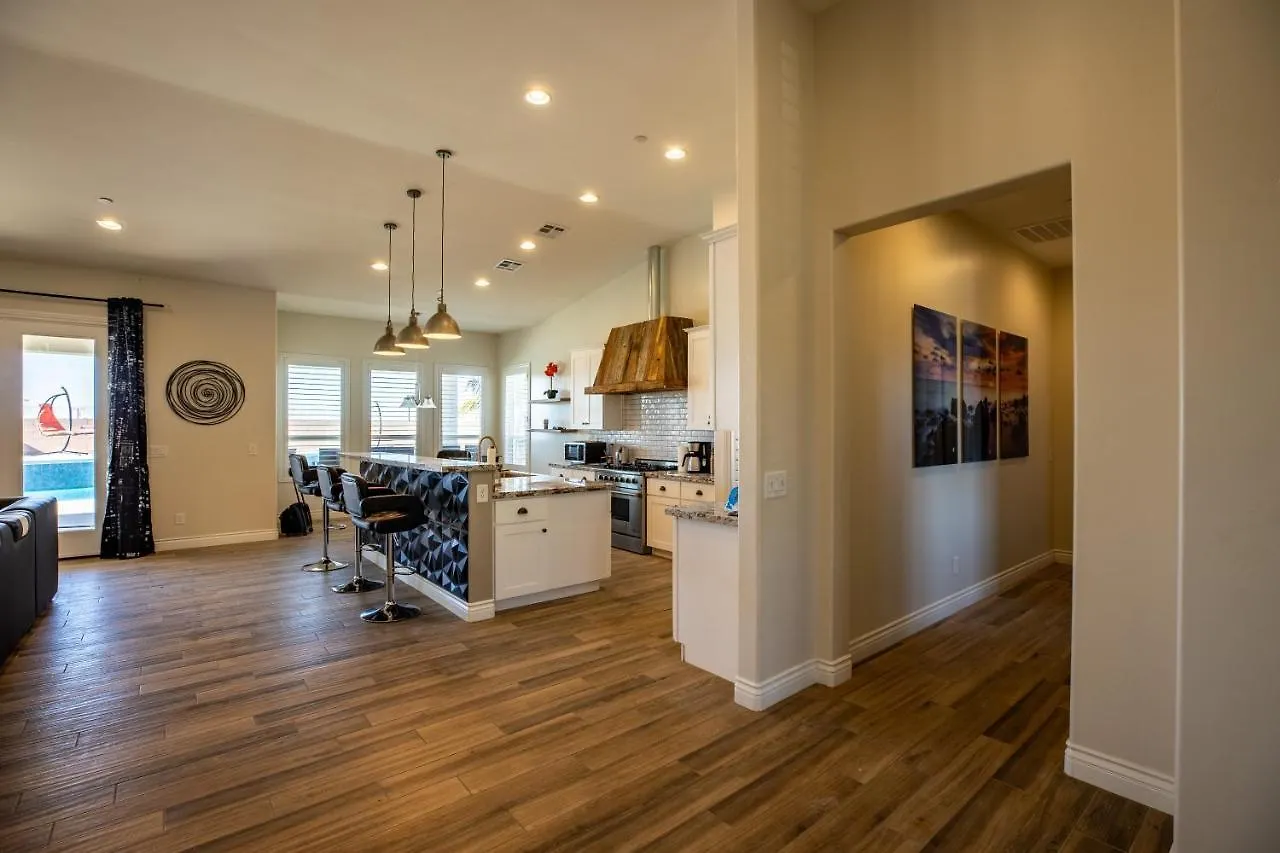 3400 Sqft House W/40Ft Heated Pool/Spa- Strip View Villa Las Vegas Holiday home