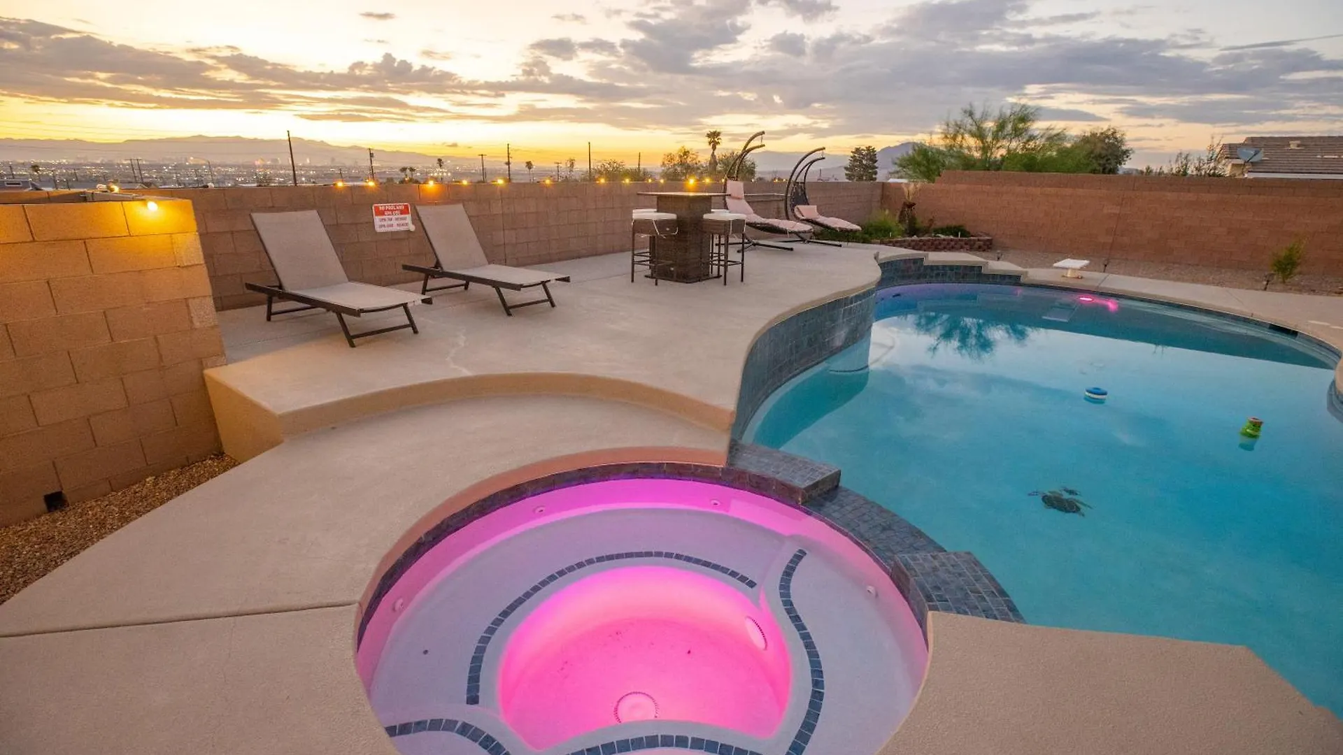 3400 Sqft House W/40Ft Heated Pool/Spa- Strip View Villa Las Vegas 0*,  United States
